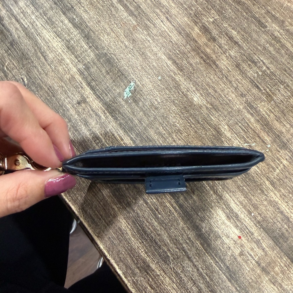 Andar Denner Wallet - Picture 2 of 3